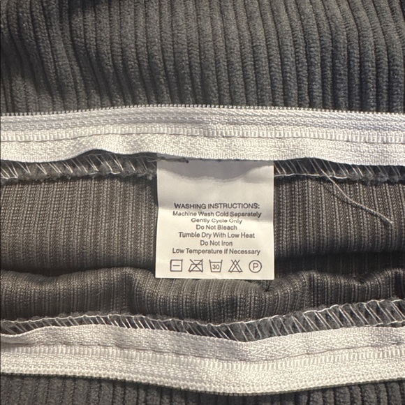 HWY 50 Gray Chenille Throw Pillow Covers 18x18” 3 Buttons Soft Farmhouse Pack 2 - Picture 7 of 7